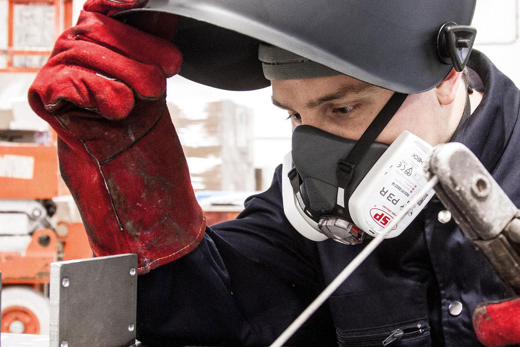 JSP Force8 Half Mask Medium P3 | Includes PressToCheck - F-4003 Filters | BHT0A3-0L5-N00